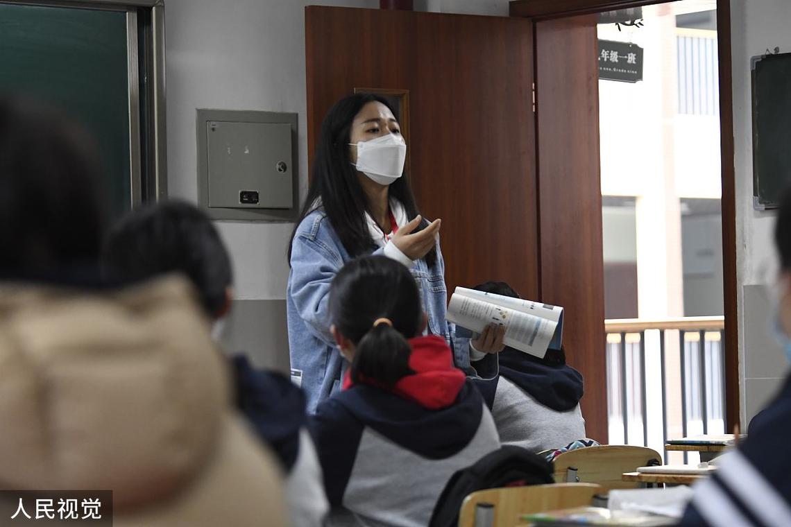 深圳大学辅导员有何育人特色？-图3