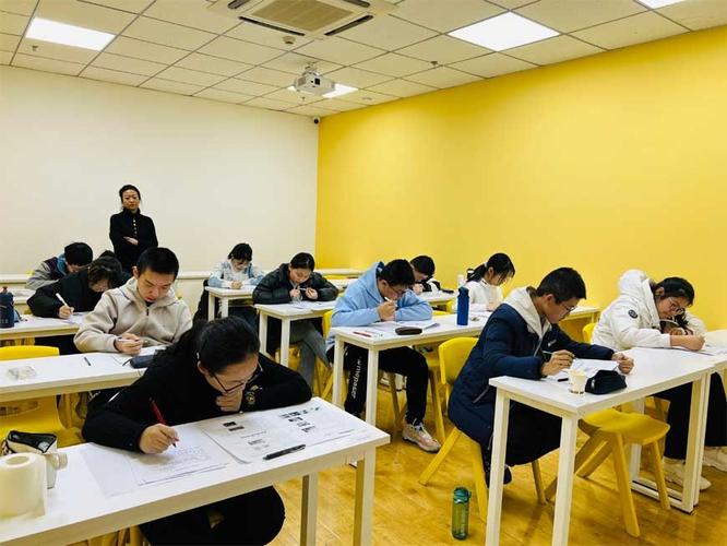 高三全日制辅导班真的能提分吗?-图1 高三全日制辅导班真的能提分吗?-图1