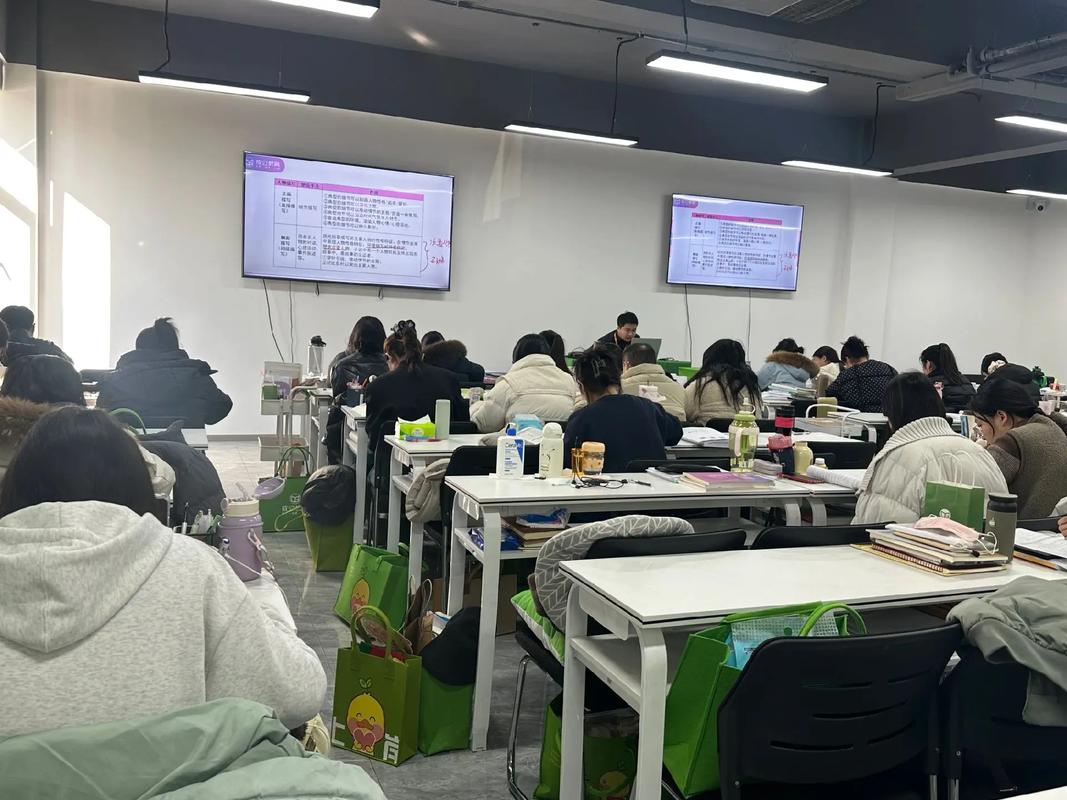 临沂教师辅导哪家强？效果如何收费怎样？-图1