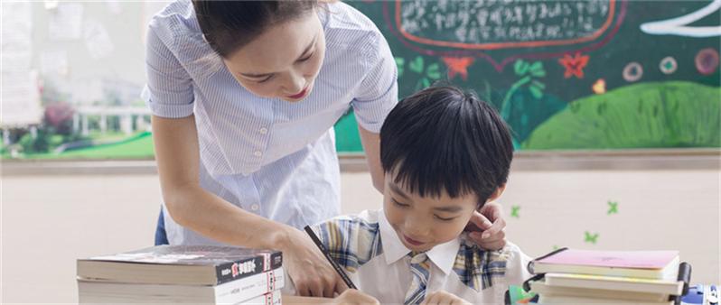 初中生作文辅导班真的能提升写作能力吗？-图3