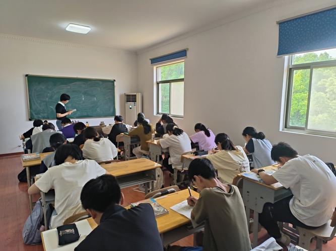 新密辅导班哪家好？孩子成绩怎么提升？-图3