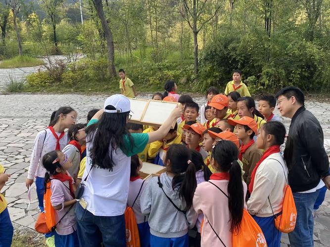 辅导班组织旅游，是教学还是福利？-图1