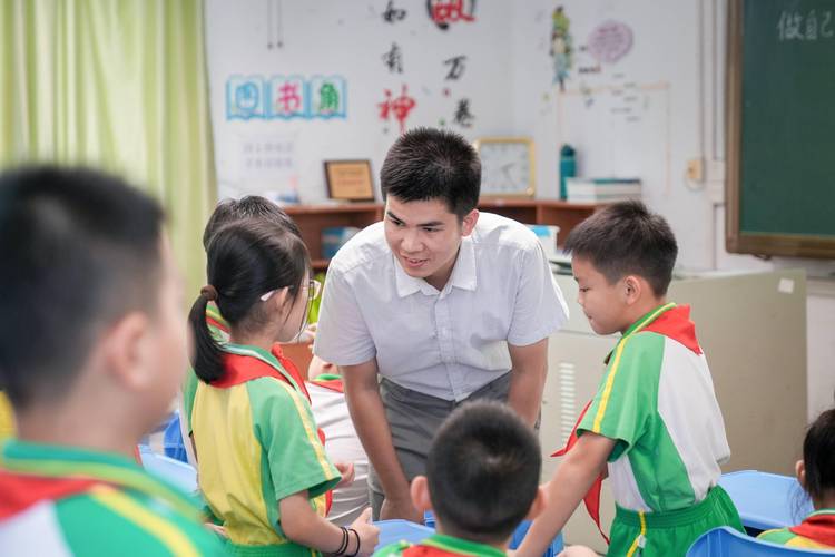 心理辅导教师如何真正走进学生内心？-图1