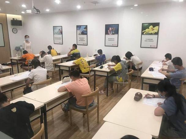 办什么辅导班赚钱-图1 办什么辅导班赚钱-图1