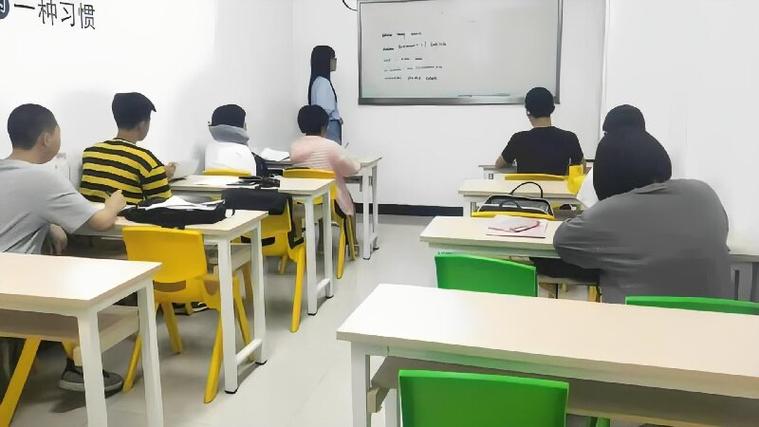 初中全科辅导班真能提升全科成绩吗？-图2