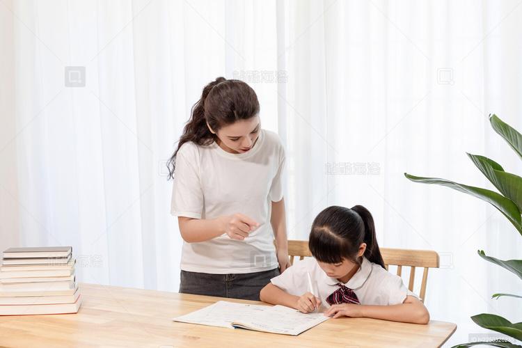 辅导孩子，妈妈为何总成情绪火药桶？-图2