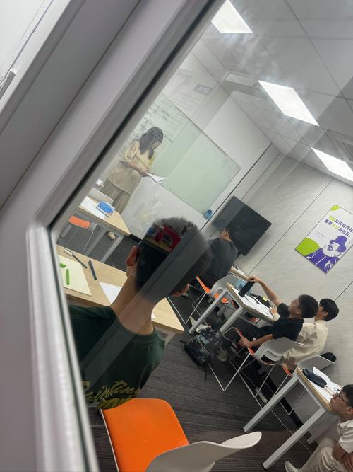 大学数学辅导班真的能帮助学生攻克高数难关吗？效果如何，值得报名吗？-图2