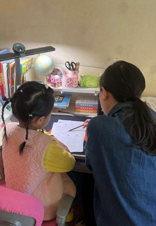 家长辅导学生家长,家长辅导作业时,如何避免把自己的焦虑传递给孩子?-图1 家长辅导学生家长,家长辅导作业时,如何避免把自己的焦虑传递给孩子?-图1