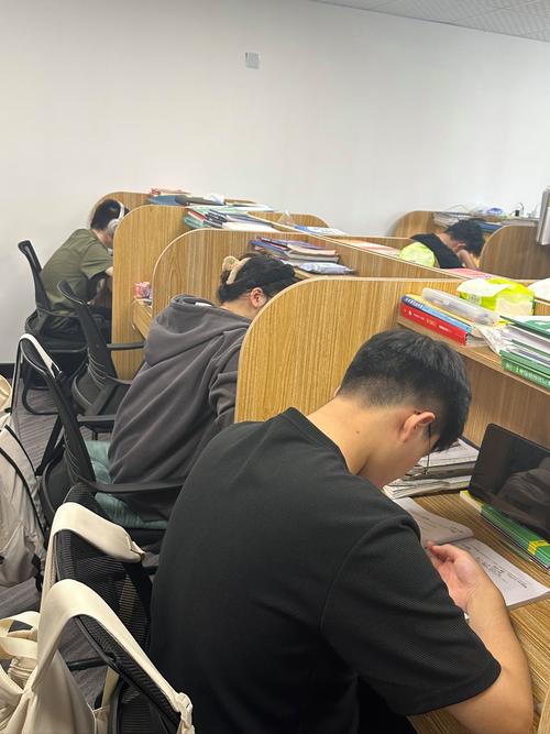 考研辅导班真能保证上岸吗？选择时该避开哪些坑？-图3