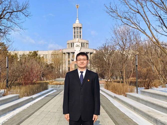 男生当辅导员,有哪些独特优势与挑战?-图1 男生当辅导员,有哪些独特优势与挑战?-图1