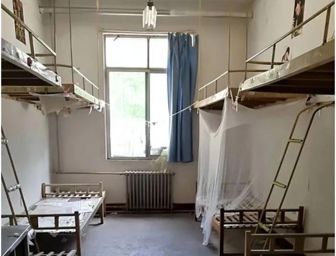 武大辅导员住学生宿舍？有何考量？-图3