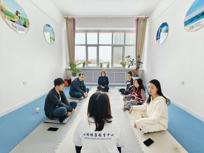 站立心理辅导有何独特优势？-图1