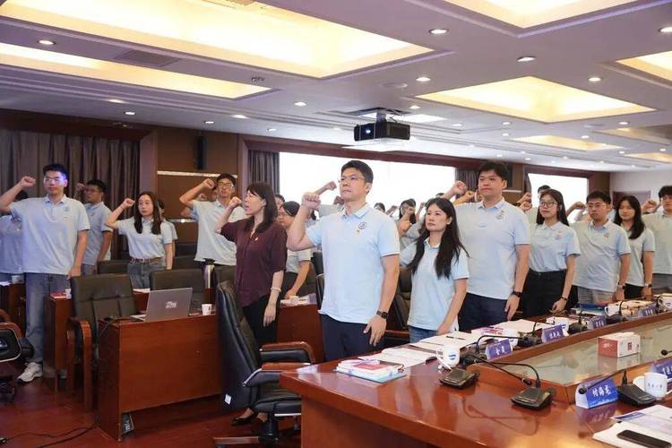 辅导员四个一-图3 辅导员四个一-图3