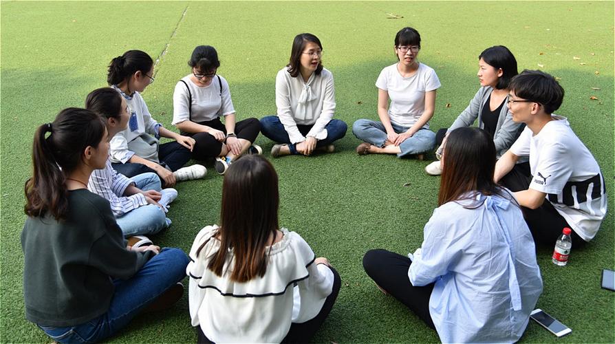 大学辅导员如何有效相处?-图1 大学辅导员如何有效相处?-图1