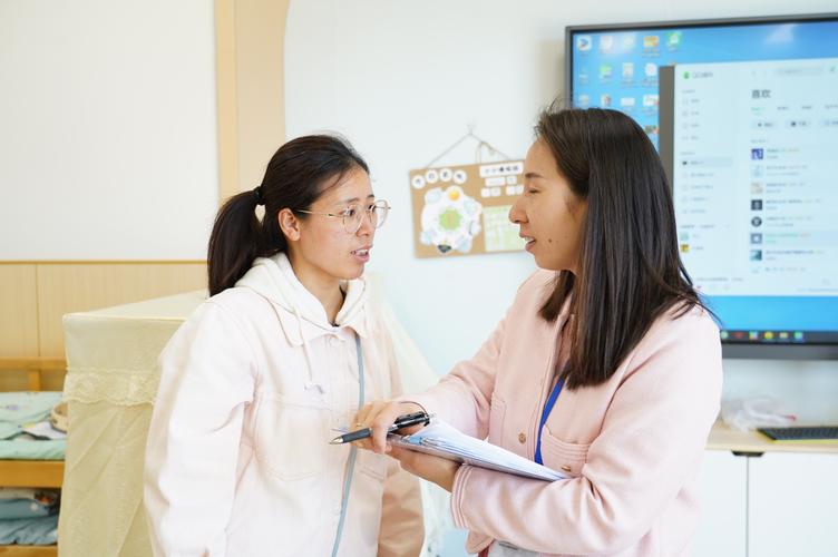 导员和辅导员，到底有啥区别？-图2