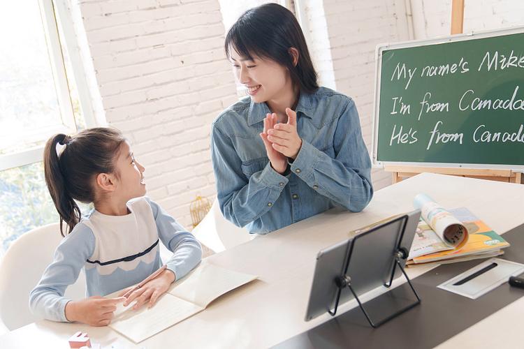 小学英语辅导，如何高效提升成绩？-图2