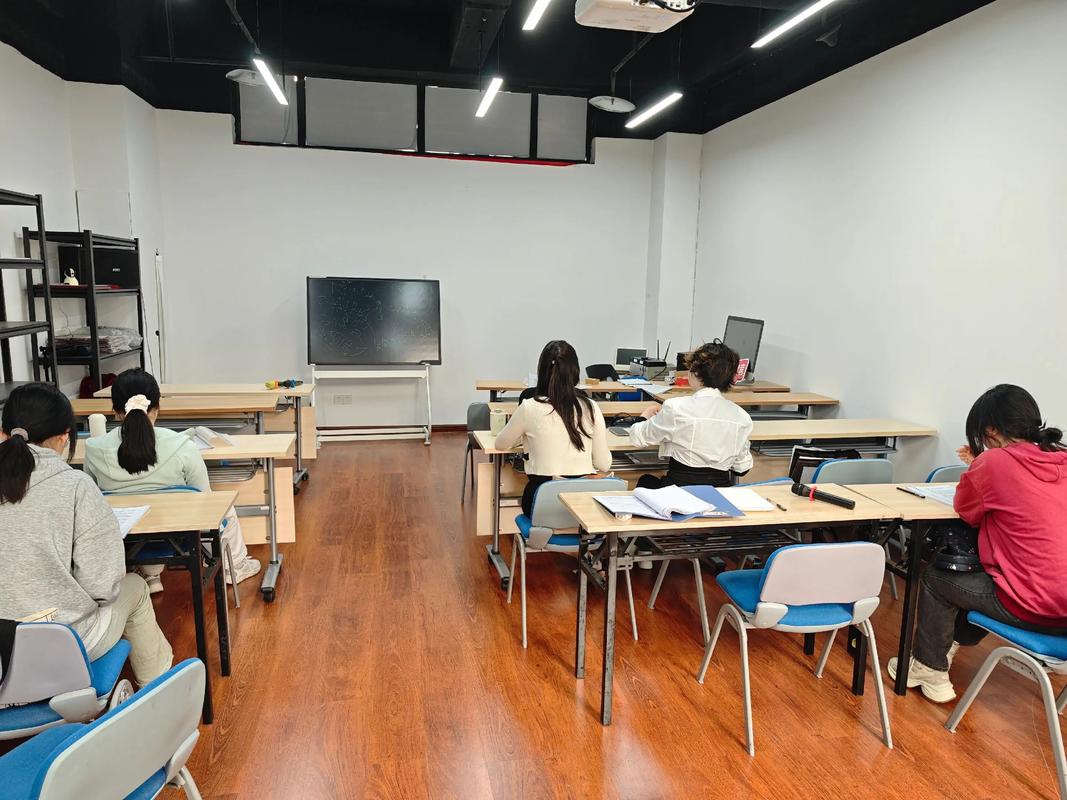 广播辅导班，如何高效提升学习效果？-图1