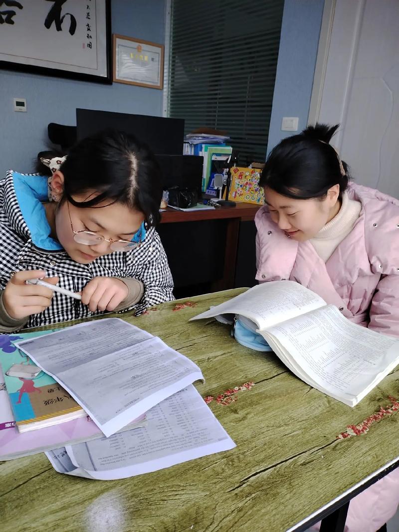 辅导员耐心为何能点亮学生心灵？-图3