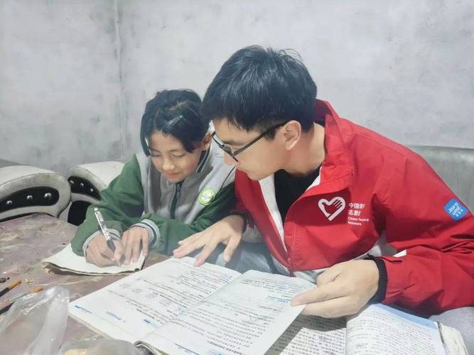 组织员与辅导员，角色如何协同育人？-图2